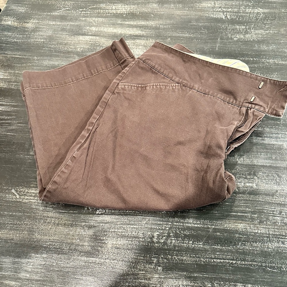 Dockers Capris
